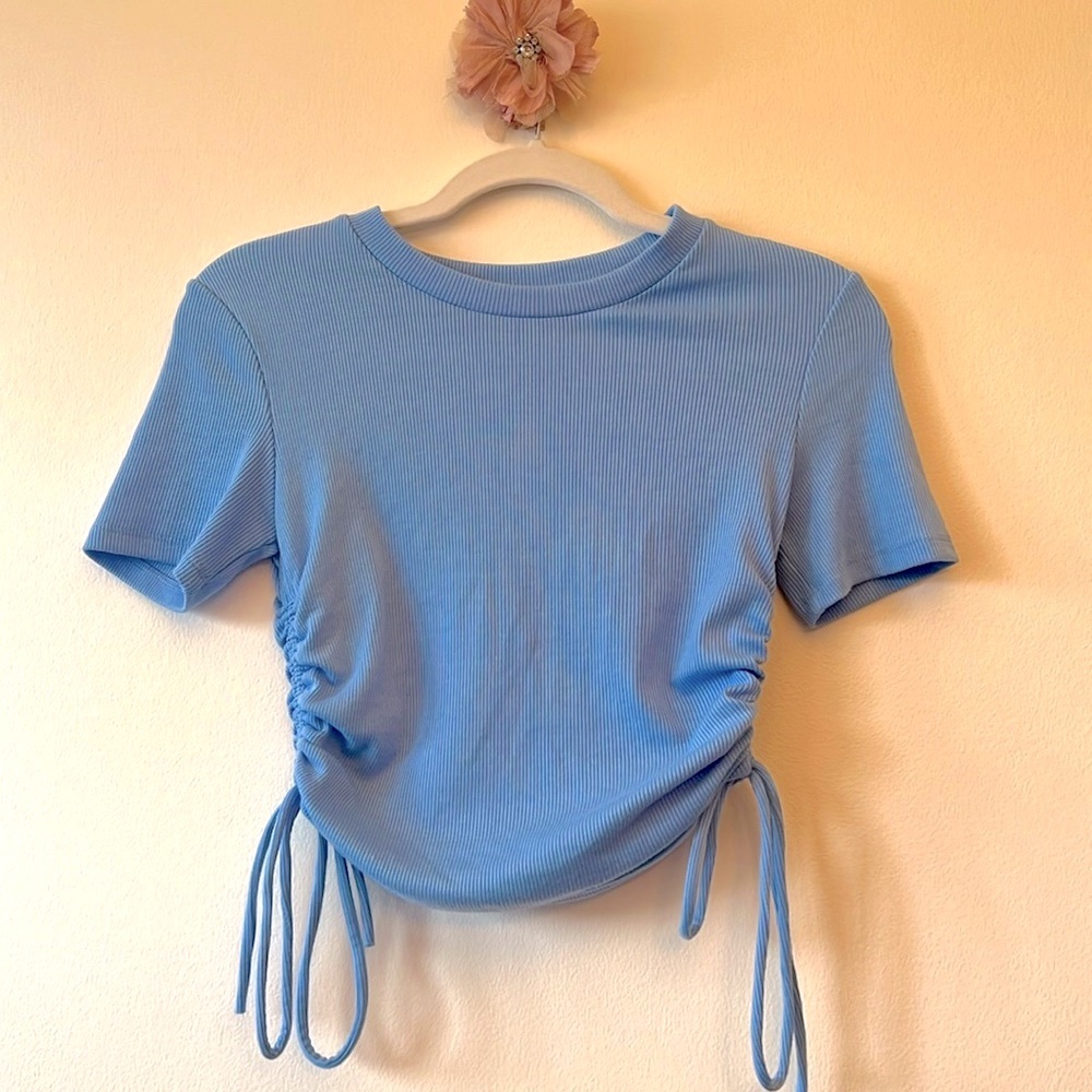 Zara Small Baby Blue T-shirt Crop Top